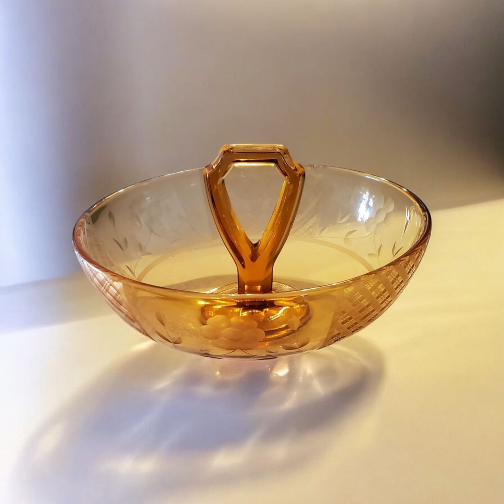 Amber Depression Glass Fruit Nut Bowl with Handle‎ Etched Pattern Fall Decor